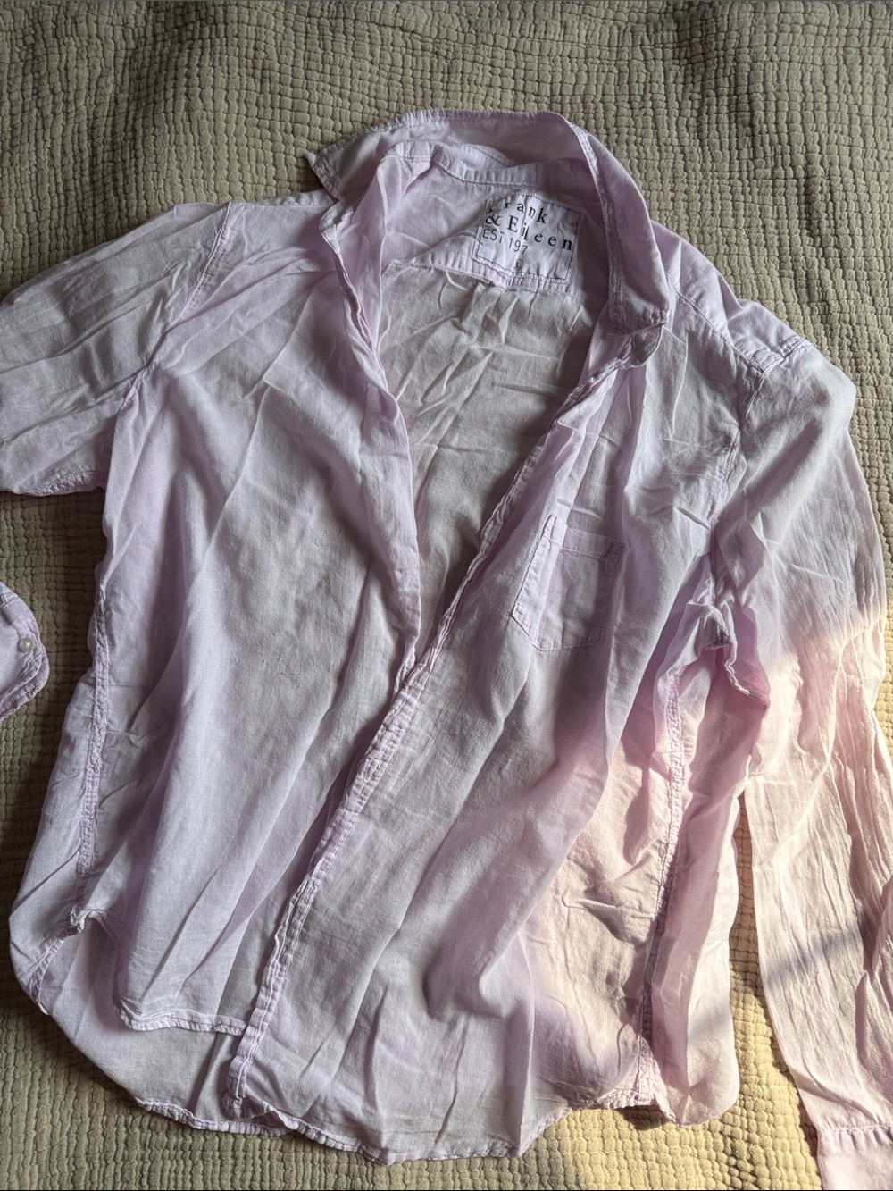 Frank & Eileen Light Pink Whisper Light Women's Button-Up Shirt sz L